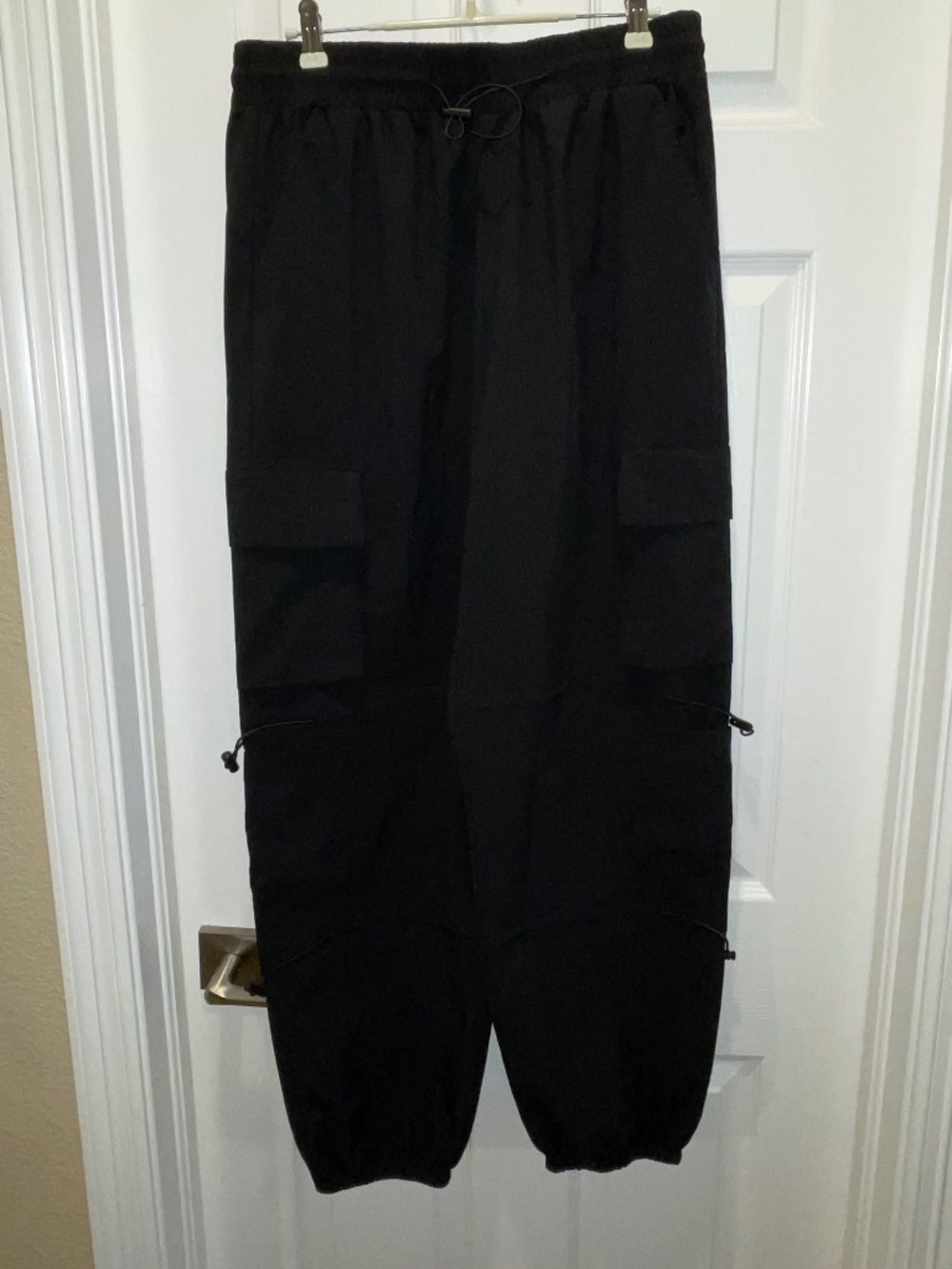 Black Large Lightweight Cargo Joggers with Knee & Ankle Bungees - Picture 7 of 9